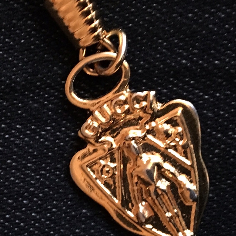 COPY - AUTHENTIC "GUCCI" ZIPPER PULL/CLASP